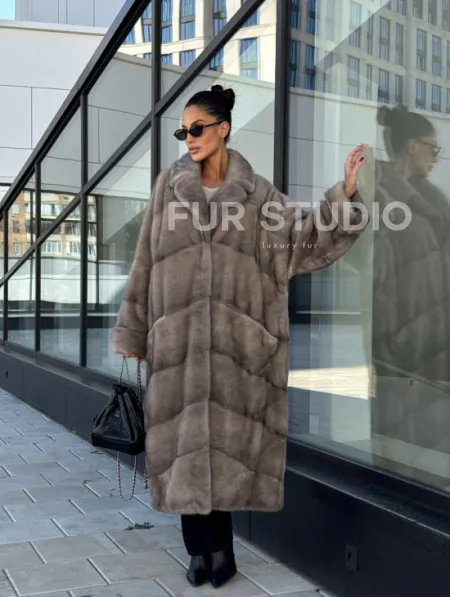 Шуба из меха норки в стиле «Oversize» - цвет сильвер - фото 14