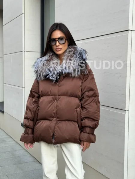 Женский зимний пуховик с мехом чернобурки - фото 6