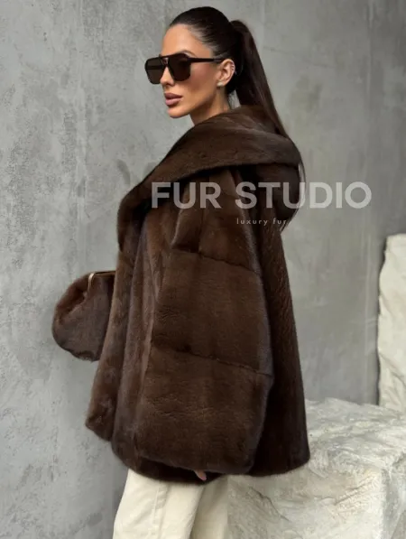 Норковый полушубок с капюшоном - цвет коричневый - фото 6