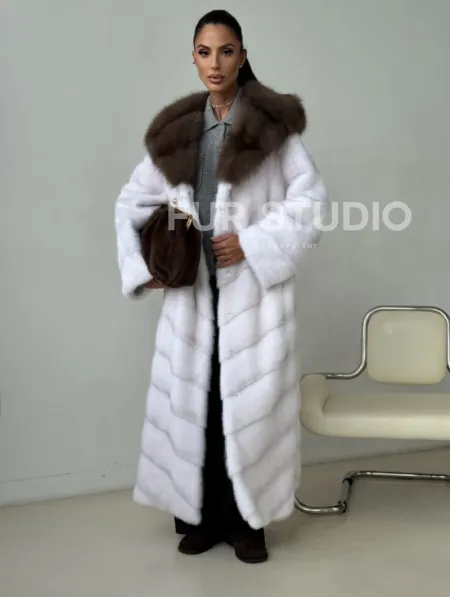Белая норковая шуба с куницей капюшон - фото 10