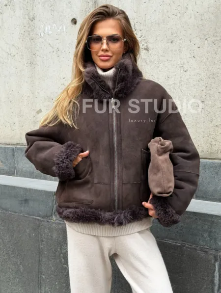 Натуральная двухсторонняя дубленка - бомбер - фото 6