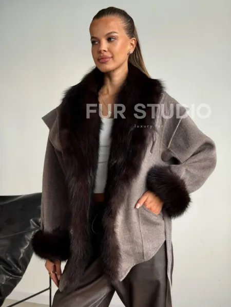 Пальто с мехом фишера - фото 5