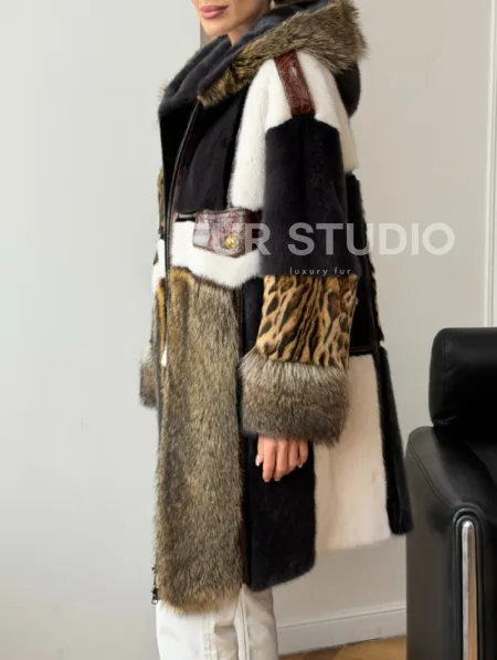 Комбинированная норковая шуба с капюшоном - фото 4