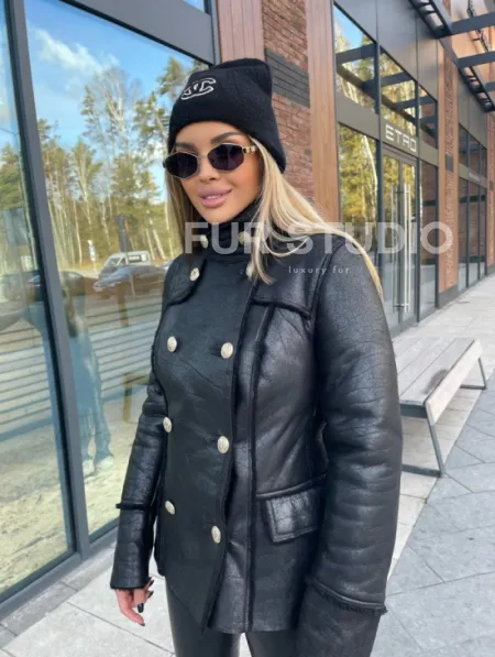 Дубленка из натуральной овчины в стиле милитари - фото 0