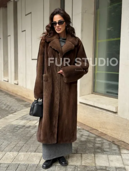 Шуба из меха норки в натуральном цвете под соболь - фото 6