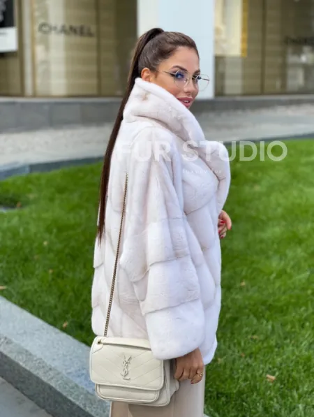 Полушубок из аукционной норки - цвет паломино - фото 2