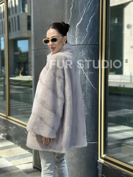 Норковая шуба в цвете нюд - фото 7