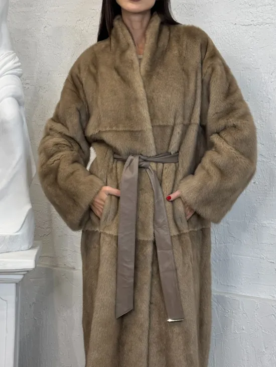 Элегантная норковая шуба кимоно с V-образным воротником в цвете Pastel - фото 2
