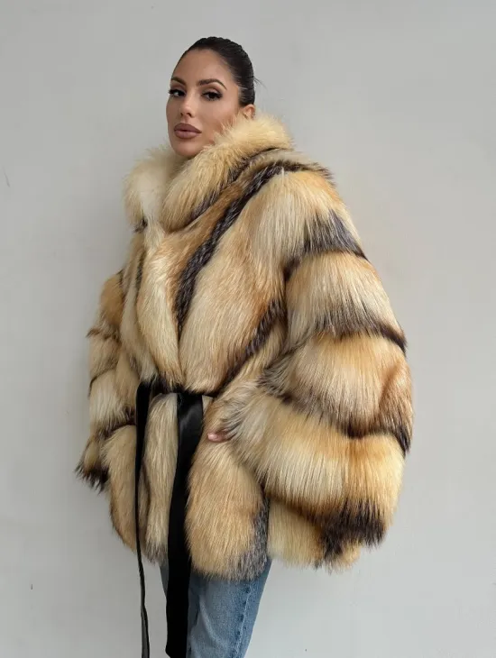 Шуба из меха лисы «Golden fox» - летучая мышь - фото 7