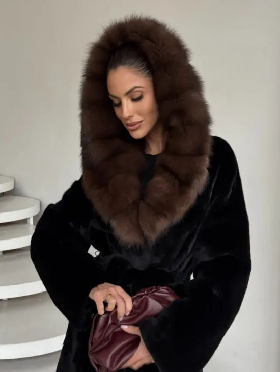 Шуба женская из норки PREMIUM с капюшоном кобра из меха куницы - фото 2