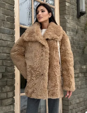 Шуба - дубленка из овчины в бежевом цвете - фото 7