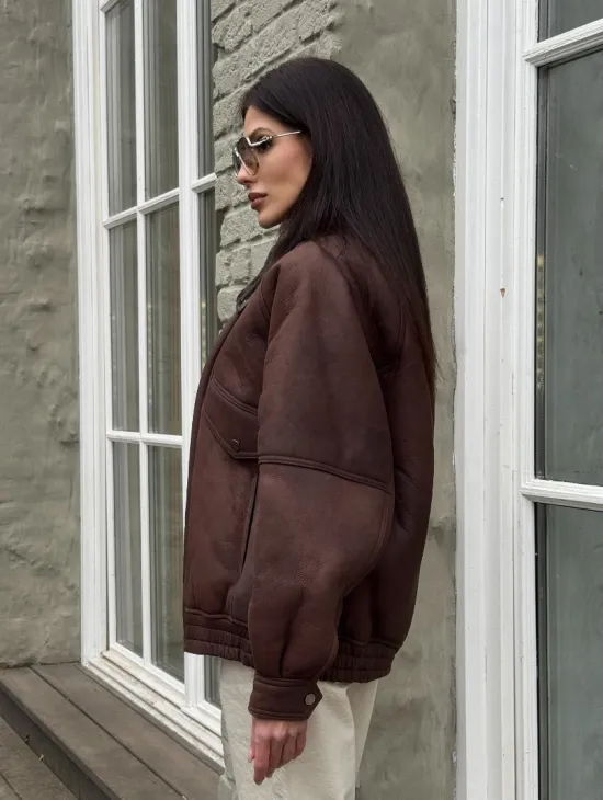 Дубленка - бомбер A LA VINTAGE из овчины мерино с воротником-стойка - фото 9