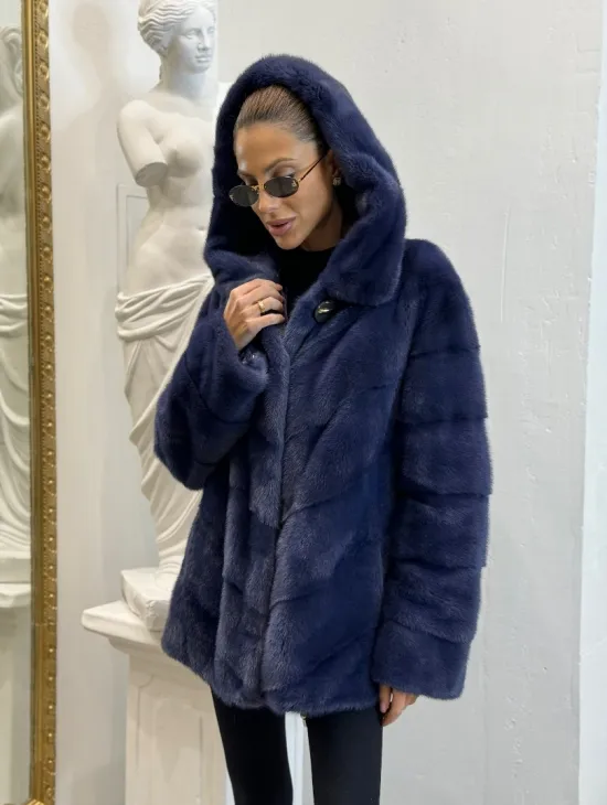 Короткая шуба из импортной норки с капюшоном - фото 3