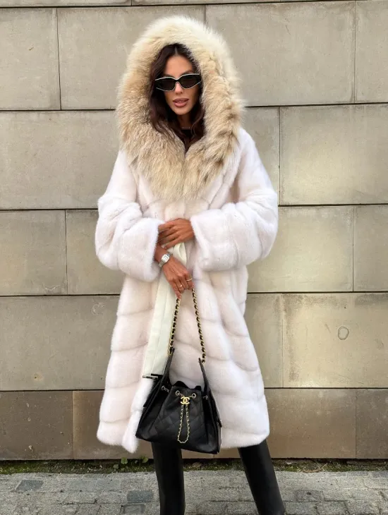 Белая норковая шуба с меховым капюшоном из рыси - фото 9