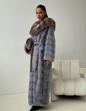 Голубая норковая шуба с капюшоном куницы - фото 10