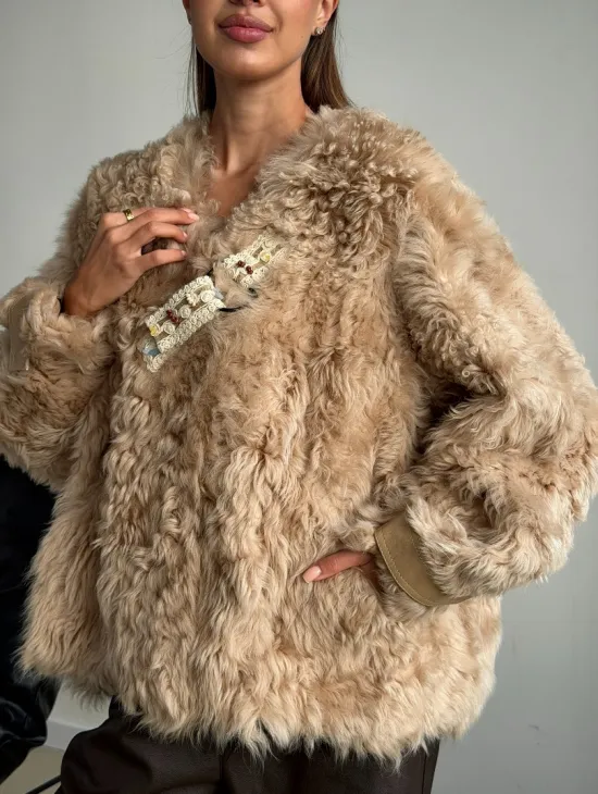 Короткая куртка из овчины - фото 2