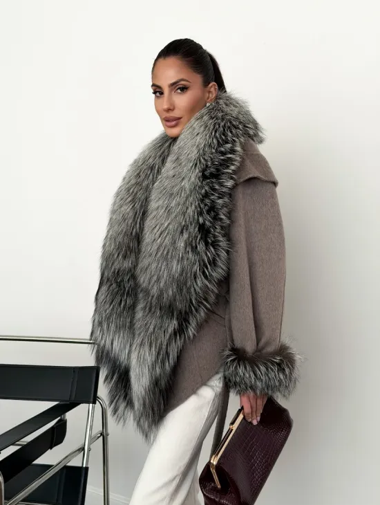 Полупальто с мехом чернобурки - фото 7