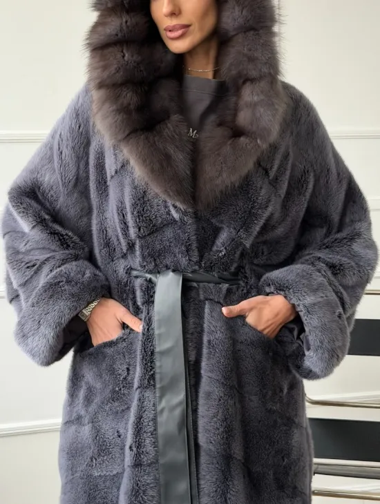 Длинная норковая шуба в пол с капюшоном куница - фото 1