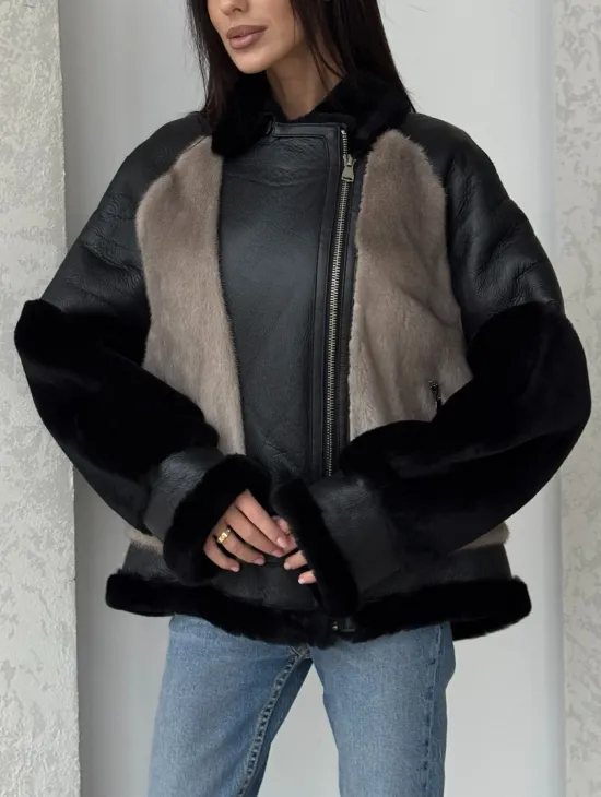 Черная дубленка из овчины с рукавами из меха норки - фото 0