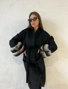 Пальто с мехом шиншиллы - цвет черный - фото 3