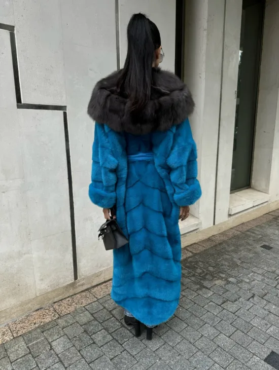 Шуба норковая с капюшоном из меха куницы - цвет тиффани - фото 10