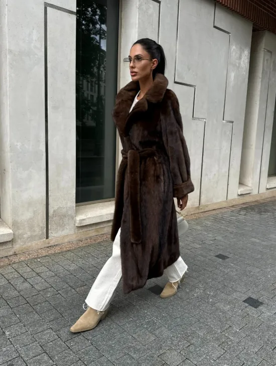 Женская винтажная шуба из аукционного меха норки Saga Furs - фото 0